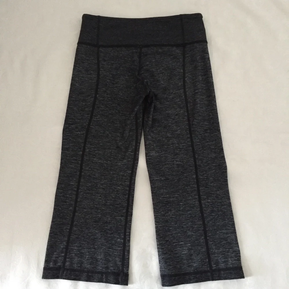 Lululemon Groove Crop pants. Gray purple